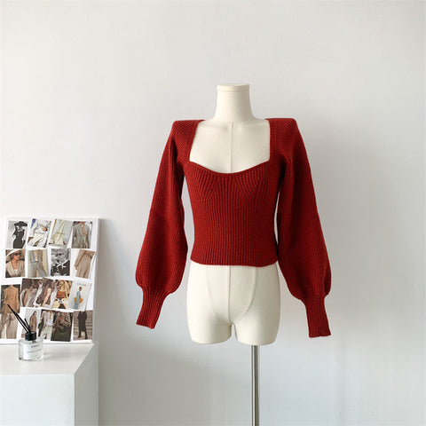 Kurzer Pullover mit gerippten Puffärmeln