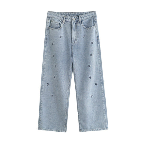 Jeans mit Doodle-Herzen-Stickerei