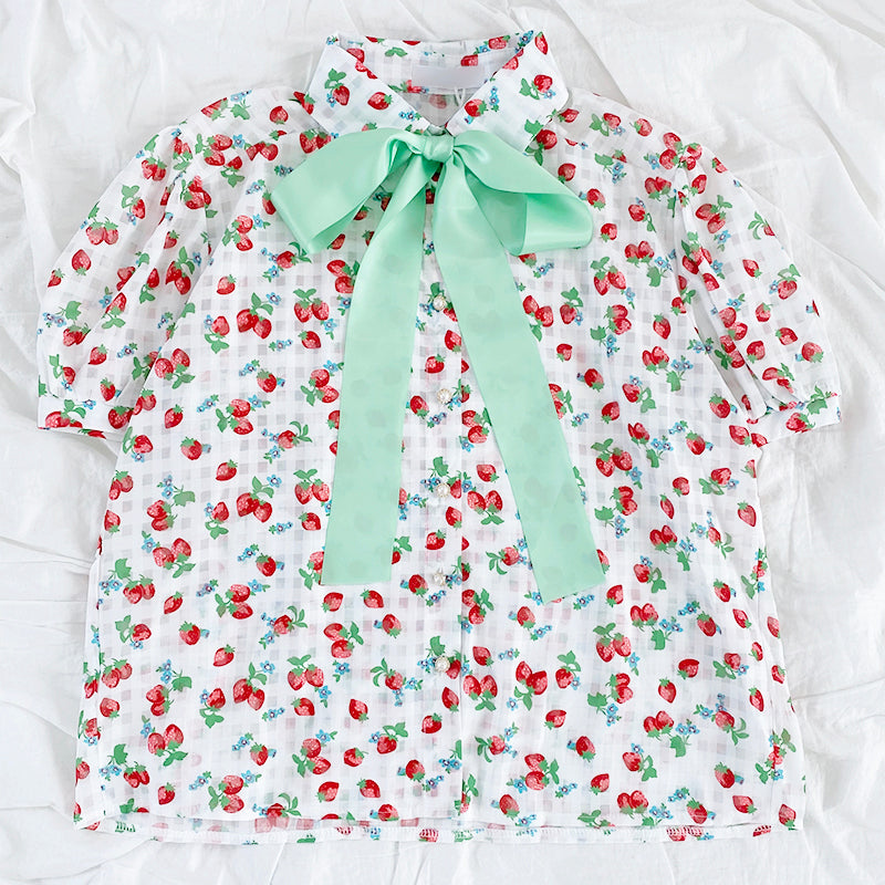 Camisa abotonada de cuadros escoceses con fresas