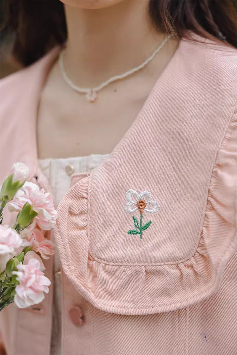 Chaqueta bordada con flores de corazón