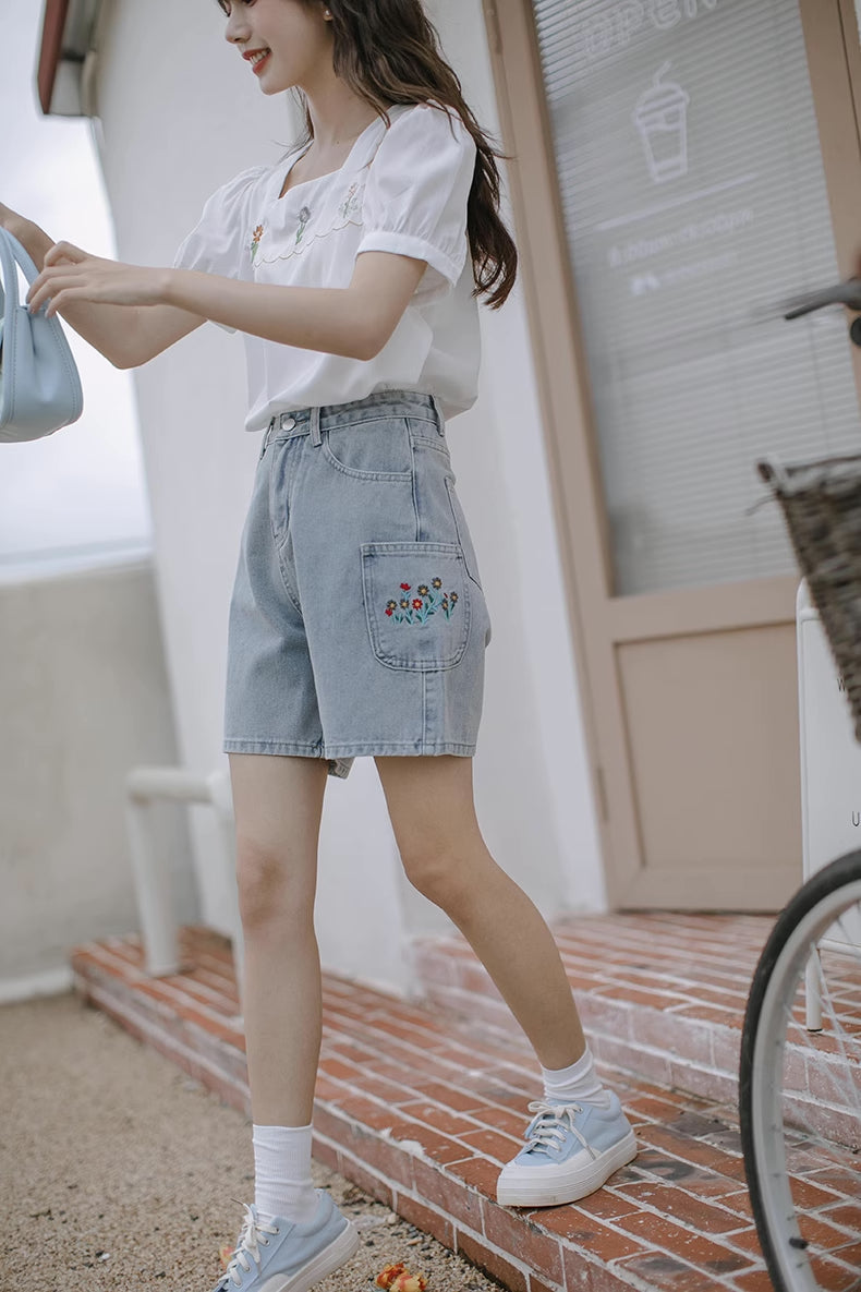 Flower Pocket Embroidered Shorts