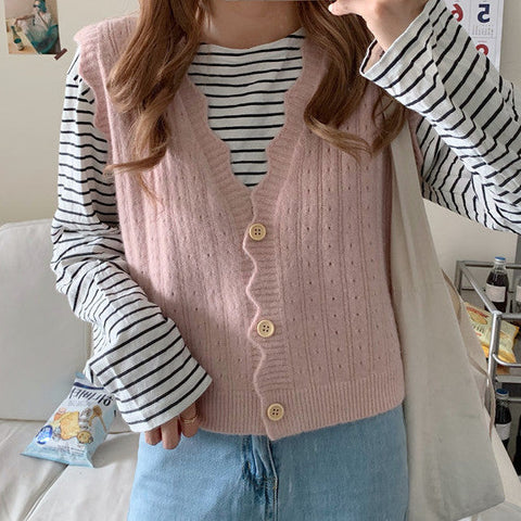 Scallop Trim Vest