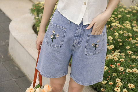 Posy Pockets Embroidered Shorts