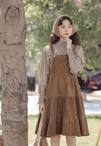 Vestido y blusa tipo pichi de pana escalonados