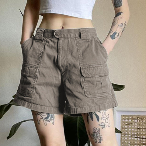 Shorts cargo de mezclilla con pierna recta