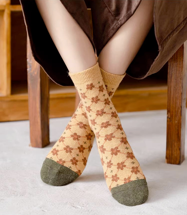 Rustic Daisy Wool Socks