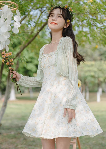Vestido mini de tirantes con rosa descolorido