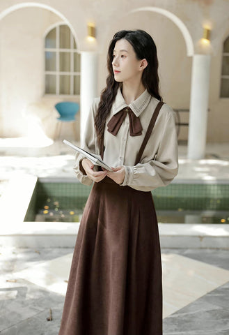 Hosenträgerrock / Bluse aus Cord-Wildleder