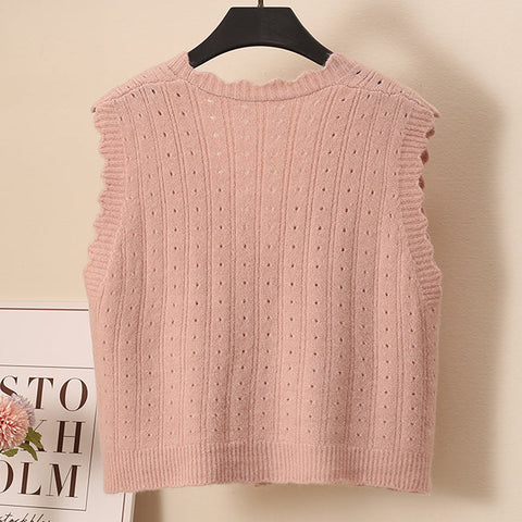 Scallop Trim Vest