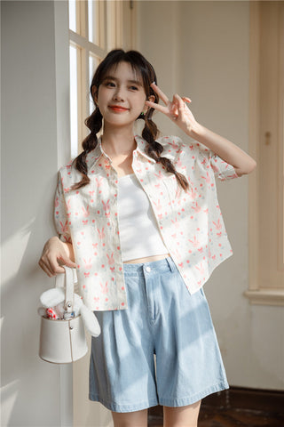 Camisa corta con botones de conejito rosa
