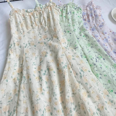 Vestido mini de tirantes con rosa descolorido