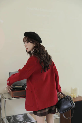 Abrigo tipo trenca con cuello Peter Pan y botones