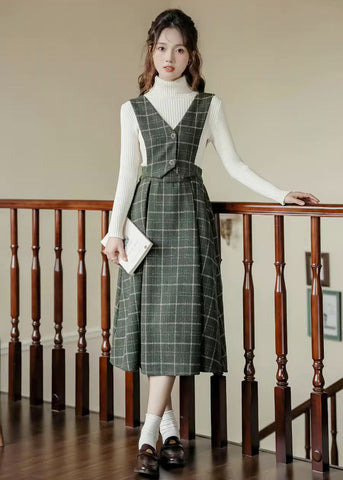 Vestido tipo pichi con chaleco a cuadros