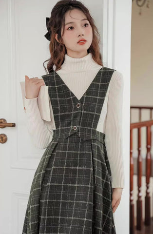 Vestido tipo pichi con chaleco a cuadros