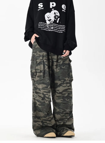 Camouflage Jeans Man Y2K Hip Hop Vintage High Waisted Jeans Straight Streetwear Casual Loose Large Size Wide Leg Denim Pants