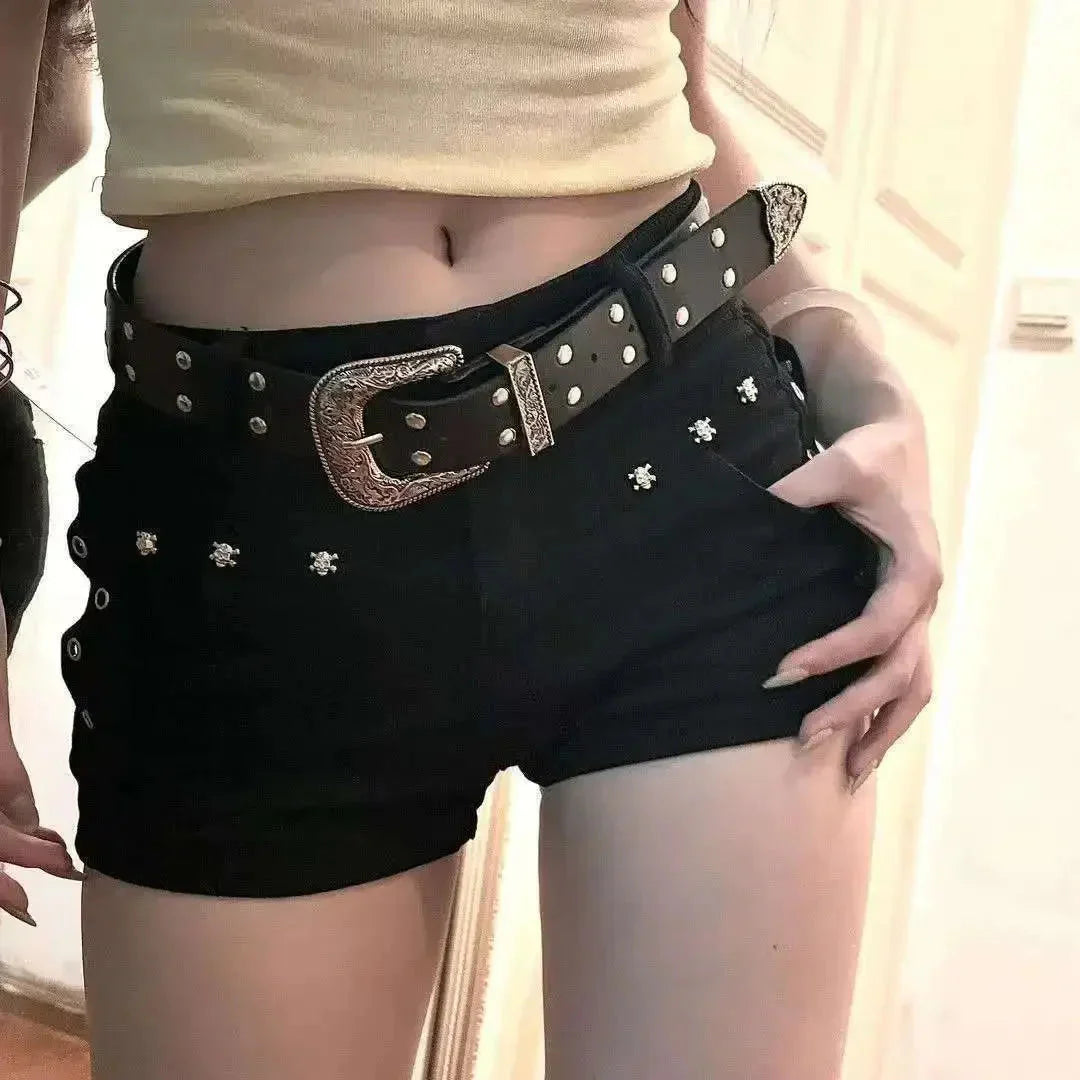 American Girl Dark Y2k Hip-packing Black Pants Rivet Design Sense Denim Shorts Low Waist Slim Pants