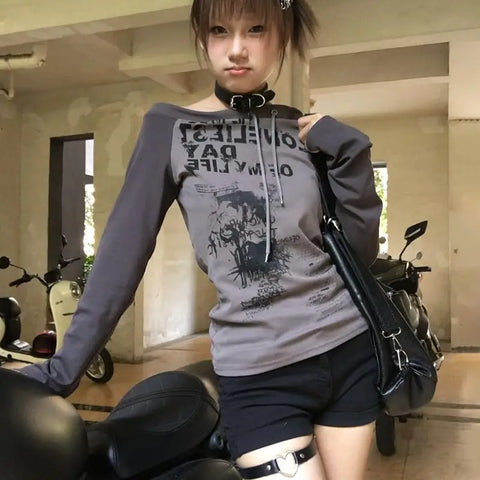 Japanese Y2k Off Shoulder T-shirt Grunge Aesthetics Graffiti Print Long Sleeve Tee Shirt Vintage Harajuku Streetwear 90s