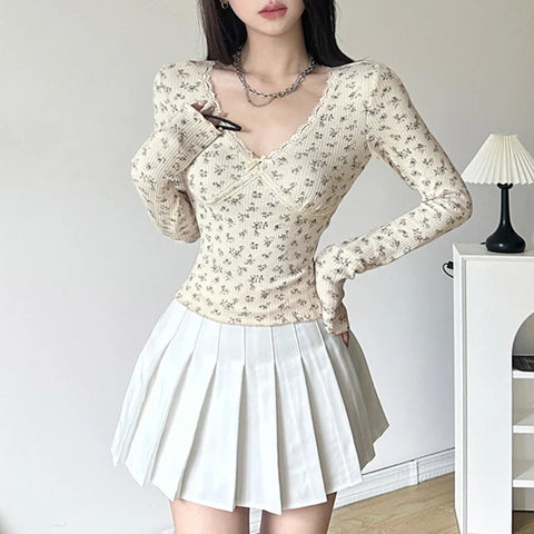 Voguable French Style Floral Print Knitted Tops Beige Color Lace Stitching V-neck Milkmaid T-shirt Cute Coquette Tees Y2K