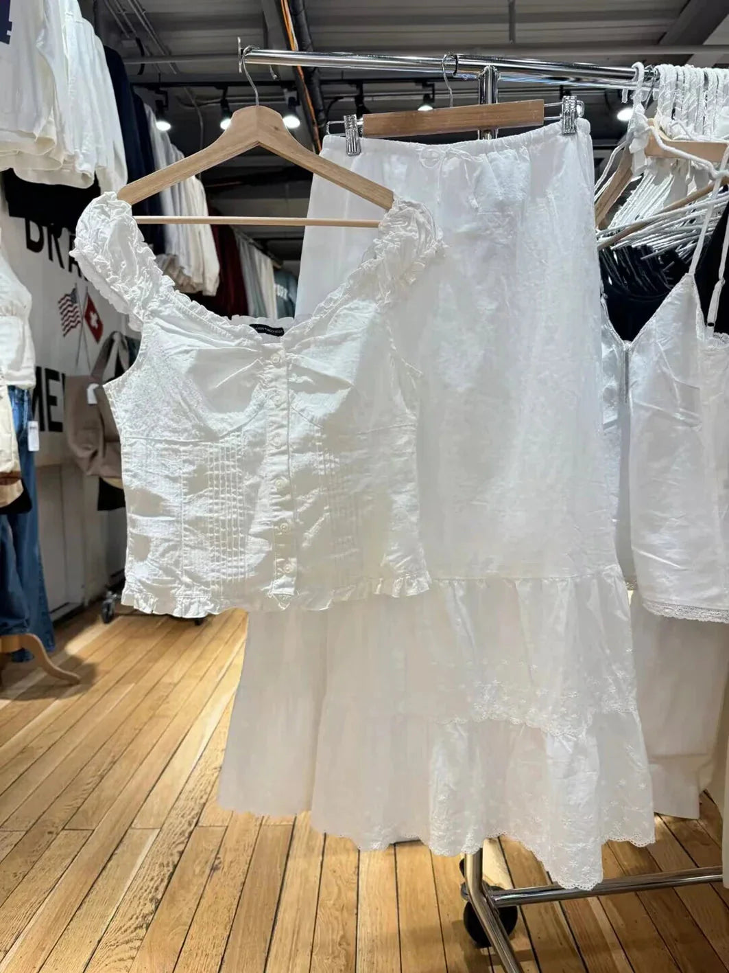 Ruffles White Basic Blouse Top for Woman Folds Single Breasted Sleeveless Tank Tops Casual Cotton Vest Y2k Sweet Camisole
