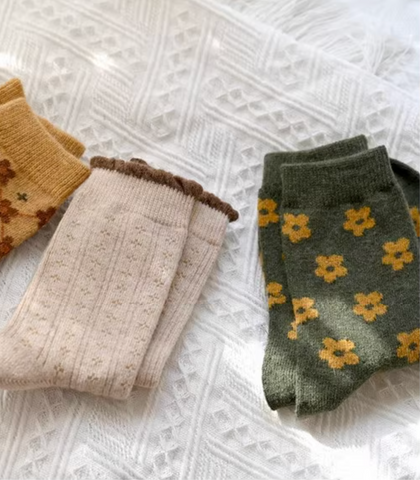 Rustic Daisy Wool Socks