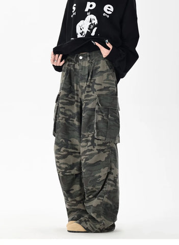 Camouflage Jeans Man Y2K Hip Hop Vintage High Waisted Jeans Straight Streetwear Casual Loose Large Size Wide Leg Denim Pants