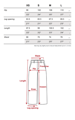 Oversized Wide-Leg Jeans with Exaggerated Pocket Design