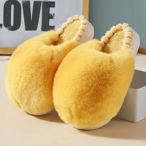 Zapatillas de peluche con forma de pelota