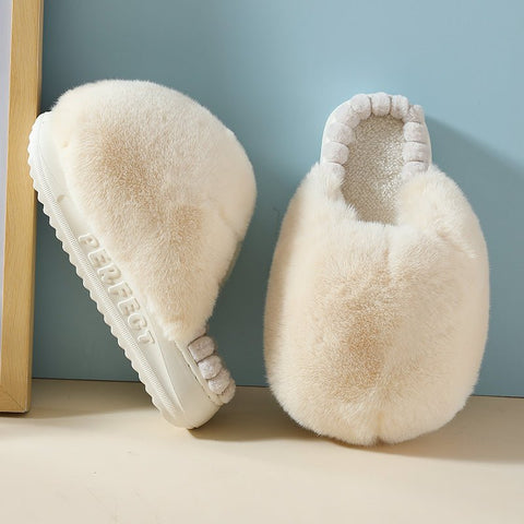 Zapatillas de peluche con forma de pelota