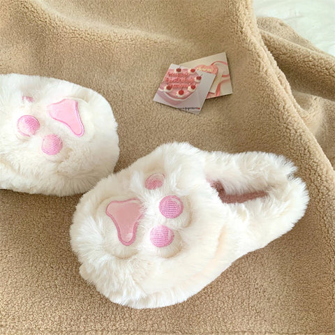 Pantuflas de piel con forma de pata de gatito grande