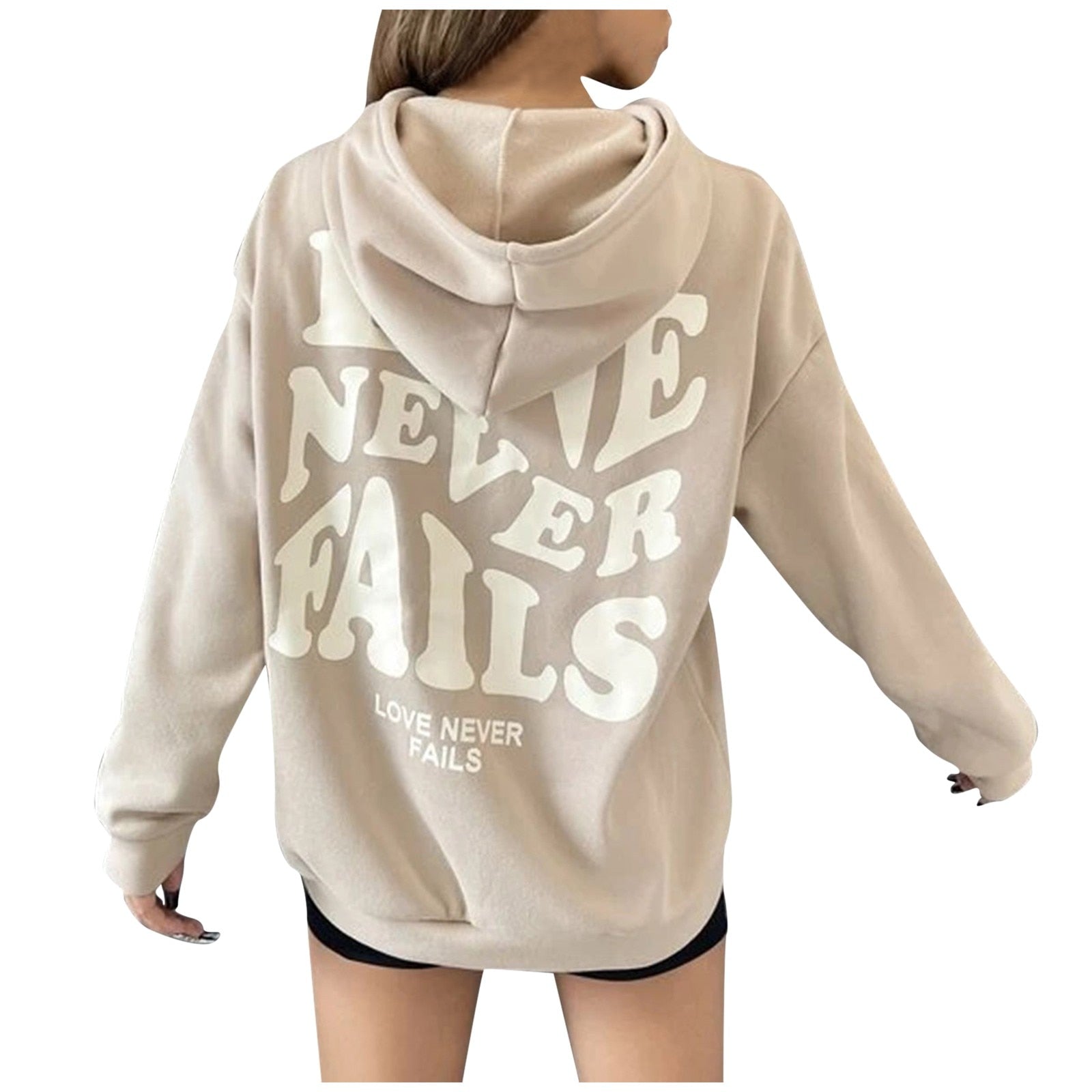 Ästhetischer Hoodie „Liebe versagt nie“