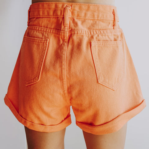 Shorts vaqueros con dobladillo jugoso