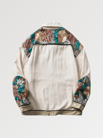 Chaqueta vaquera con bordado floral