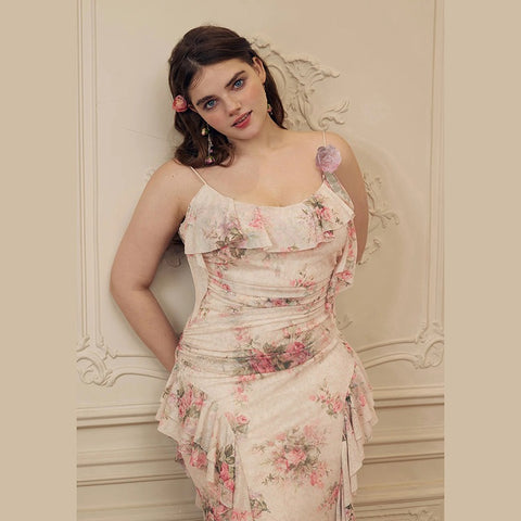Figure-Hugging Irregular-Shaped Dress