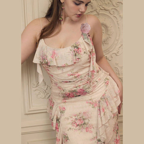 Figure-Hugging Irregular-Shaped Dress