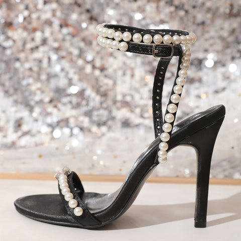 High Heels mit Schleife und Perlen