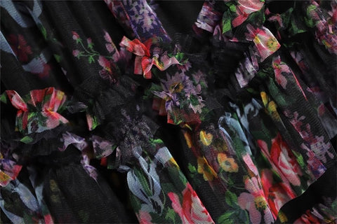 Falda de tul con volantes escalonados