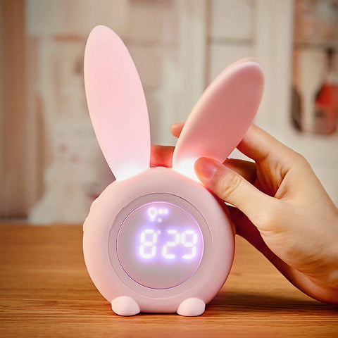 Cosy Setup Kawaii Bunny LED Digitaluhr
