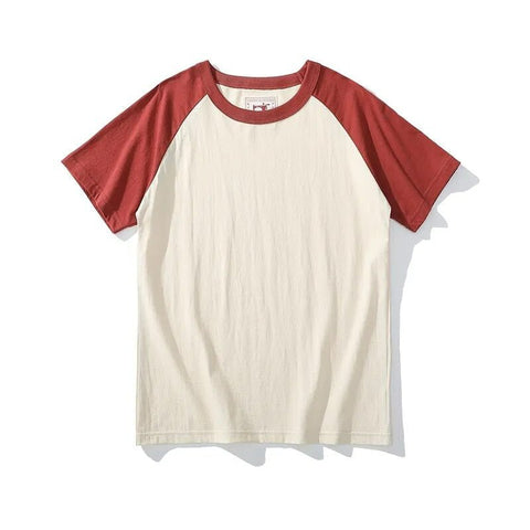 Camiseta estilo retro con mangas coloridas