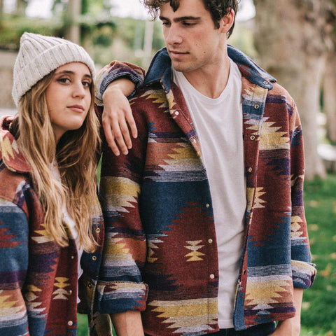 Camisa de manga larga con patchwork y teñido anudado