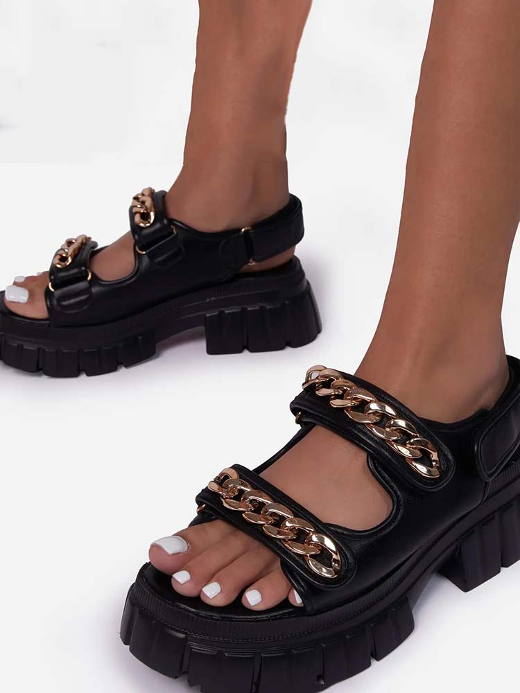 Sandalias de plataforma con gemelos de metal