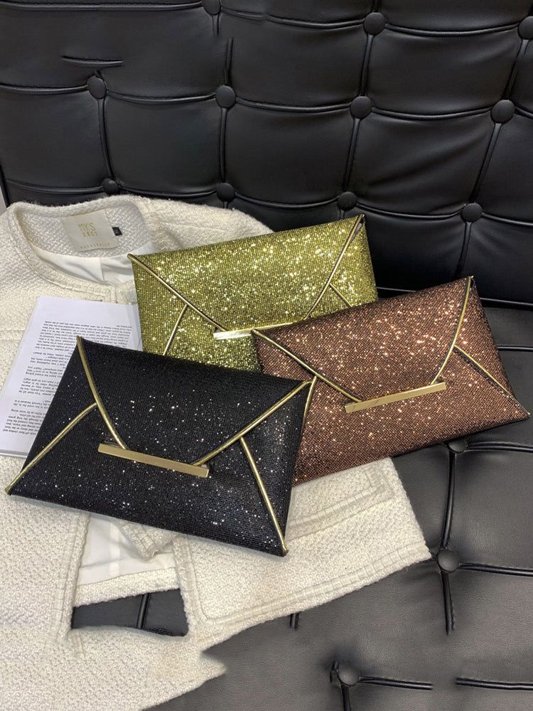 Clutch mit glitzerndem Paillettendekor