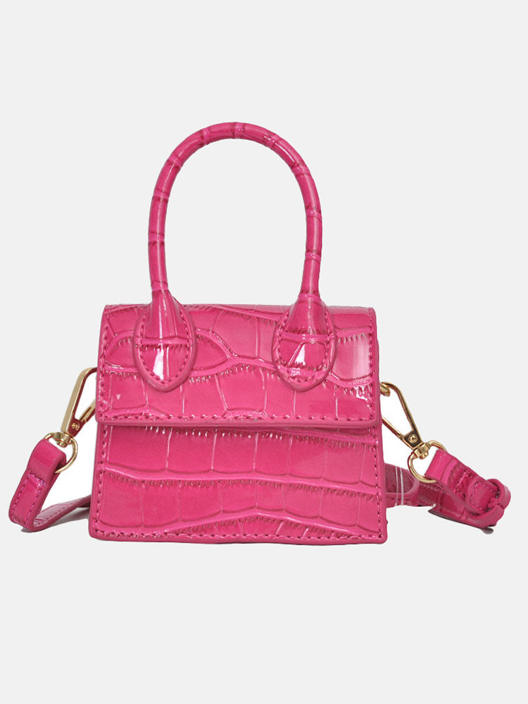 Bolso con solapa y textura sólida