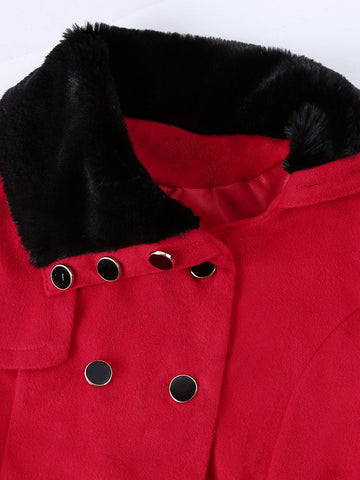 Zweireihiger Mantel mit Gürtel