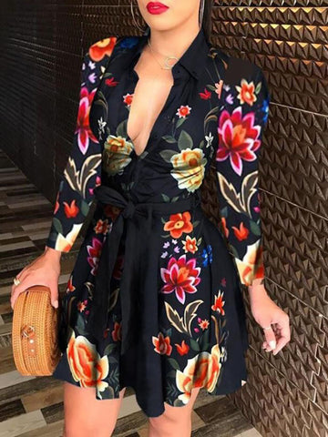 Vestido estampado con cuello en V y cinturón