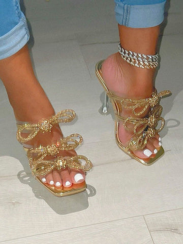 Tacones con lazo y diamantes de imitación