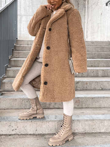 Abrigo largo de piel de peluche con solapa sólida