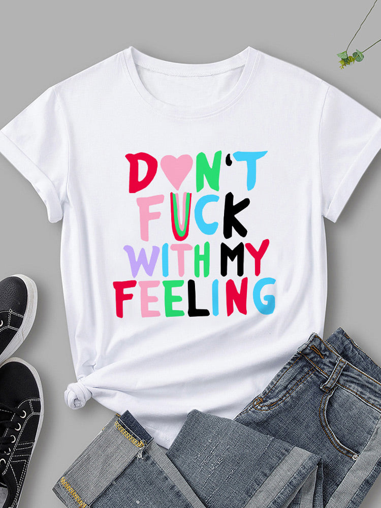 Camiseta informal con letras