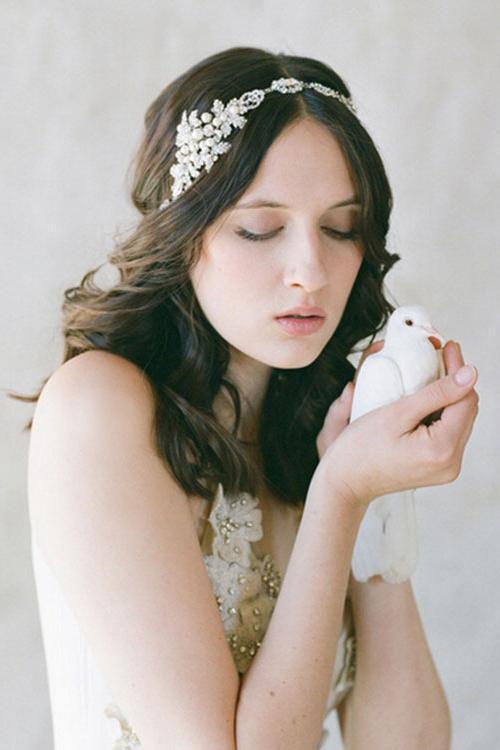 Diadema con flores y perlas