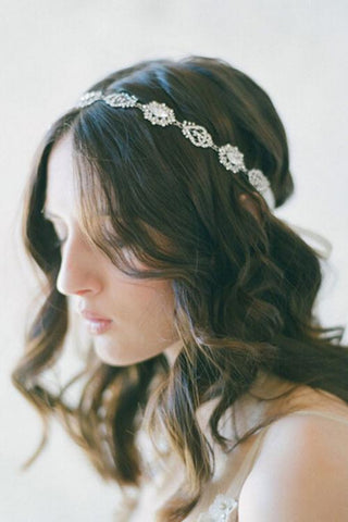 Diadema con flores y perlas