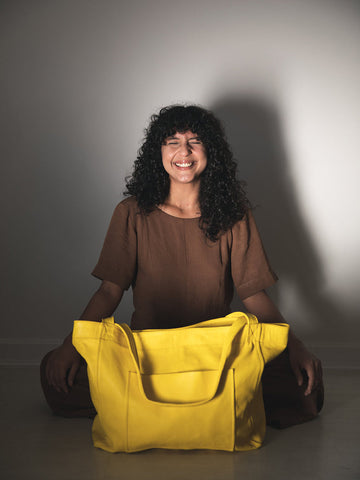 Versatile Large Capacity Pocket Tote